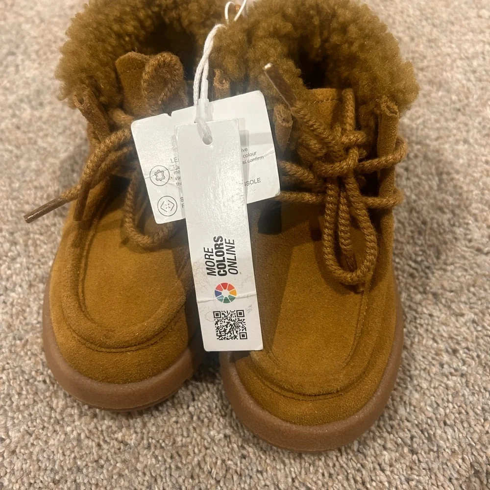 Zara NWT  brown/Tan baby toddler 6.5 Boots with Fleece Lining - Picture 2 of 3